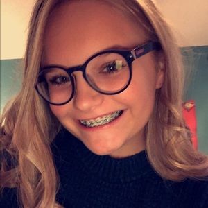 Meet your Posher, Abby